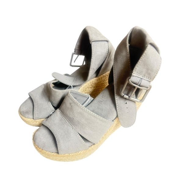 Bundle of Beautiful Shoes -Size 6 1/2 - Picture 13 of 14